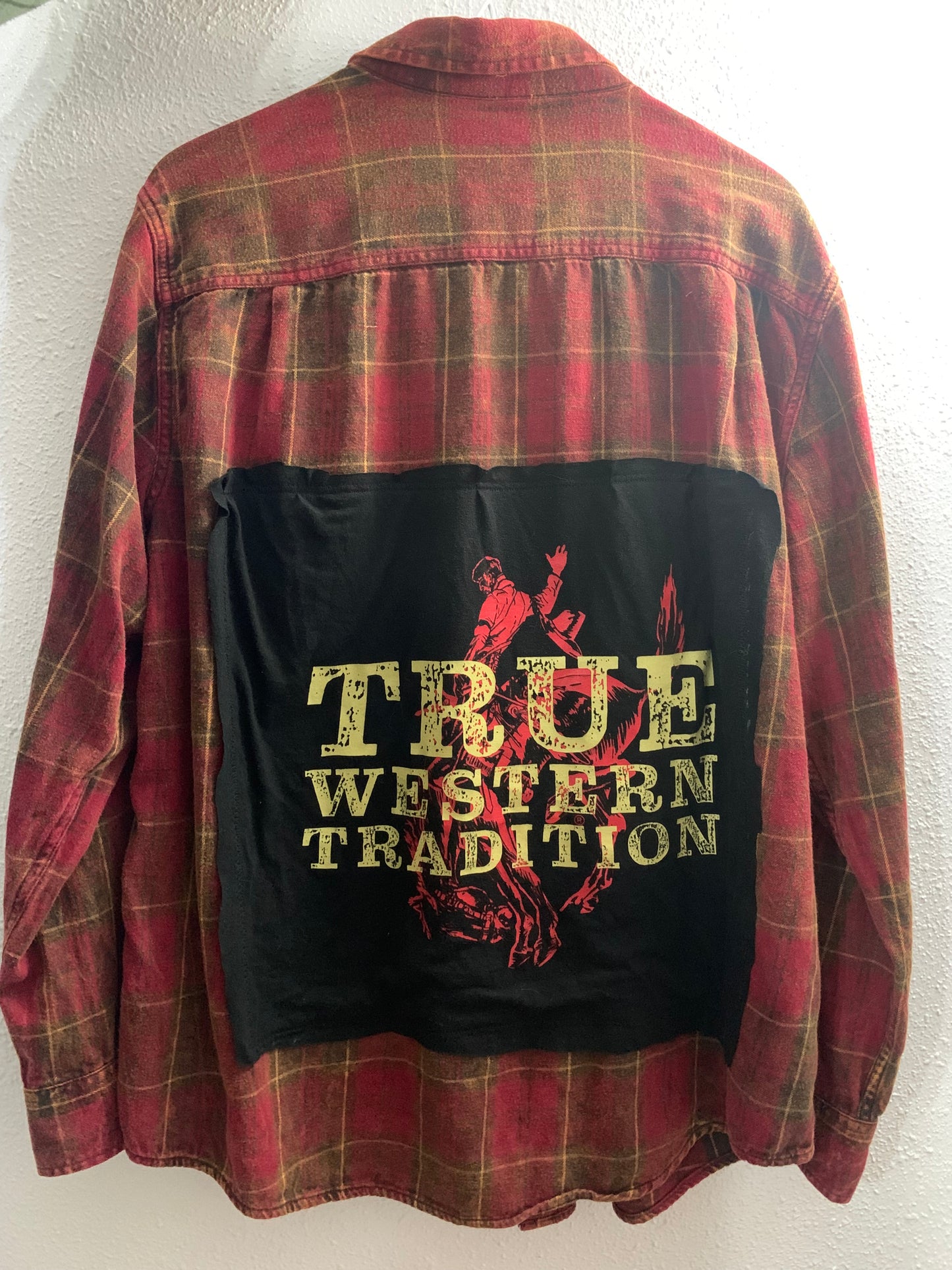 BUCKING HORSE FLANNEL